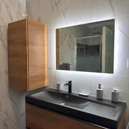 Hotes Avec Vue Panoramique Sur La Foret 3* דינייה-לה-בן